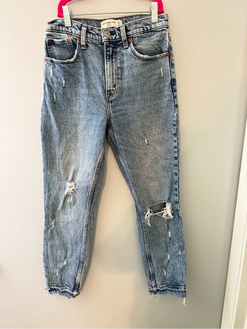 Abercrombie and Fitch The Mom high rise jeans 26/2 regular